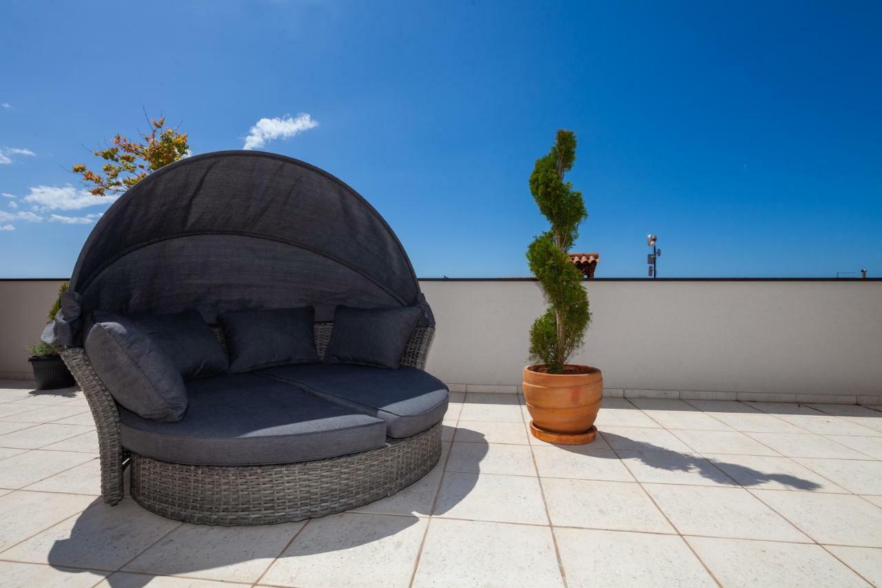 Luxury Apartment With Private Rooftop Terrace Pula Exterior foto