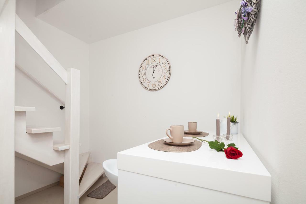 Luxury Apartment With Private Rooftop Terrace Pula Exterior foto